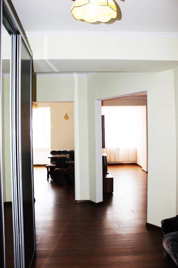 Центр Міста Однокімнатна Новобудова Apartman Luck Kültér fotó